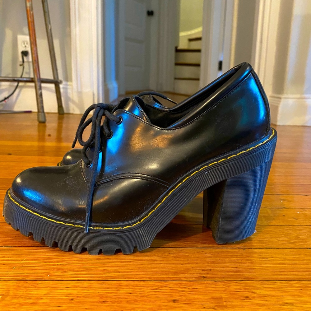 Doc Martens Salome Heel Oxfords Size 9